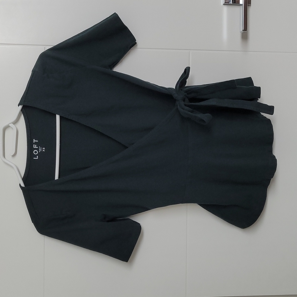 LOFT XS green wrap top with peplum